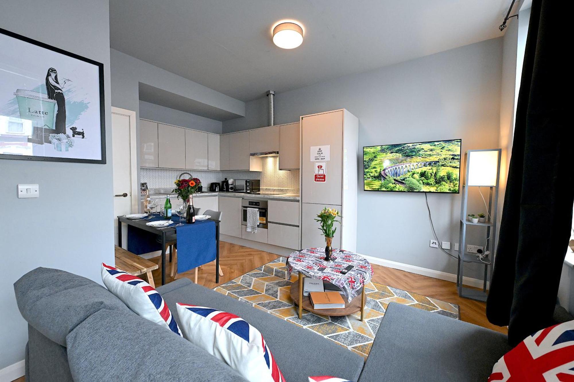 1 Bedroom Flat In Wood Green Piccadilly Line London Bagian luar foto